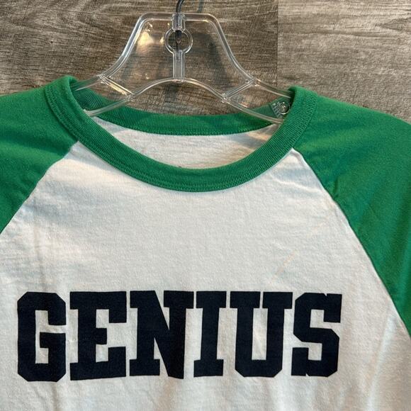 GAP Kids gently Pre Loved Long Sleeve Tee in 100% Cotton. - Picture 2 of 4